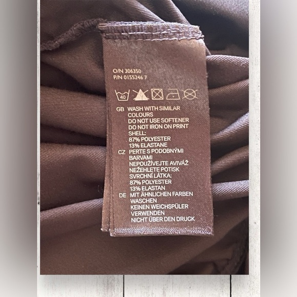 H&M Sports Womens Black Workout Tank Top Medium Racerback Key Hole Back - Picture 7 of 7